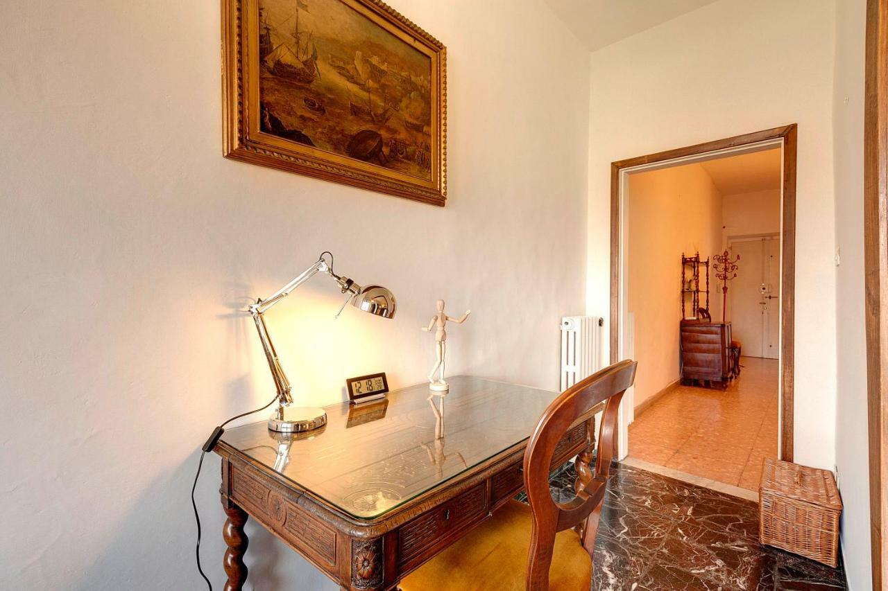 Historical Apartment Spectacular Arno View With Balcony From 12 Th Century. Florencie Exteriér fotografie