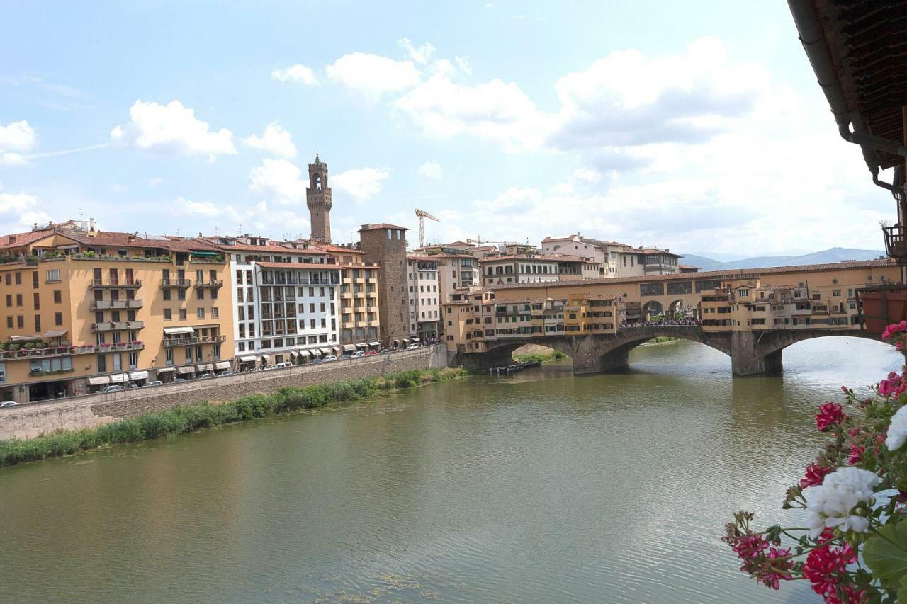 Historical Apartment Spectacular Arno View With Balcony From 12 Th Century. Florencie Exteriér fotografie