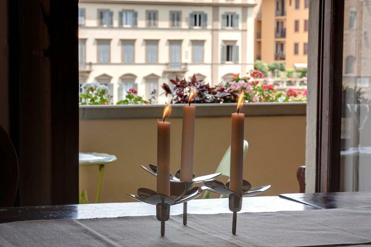 Historical Apartment Spectacular Arno View With Balcony From 12 Th Century. Florencie Exteriér fotografie